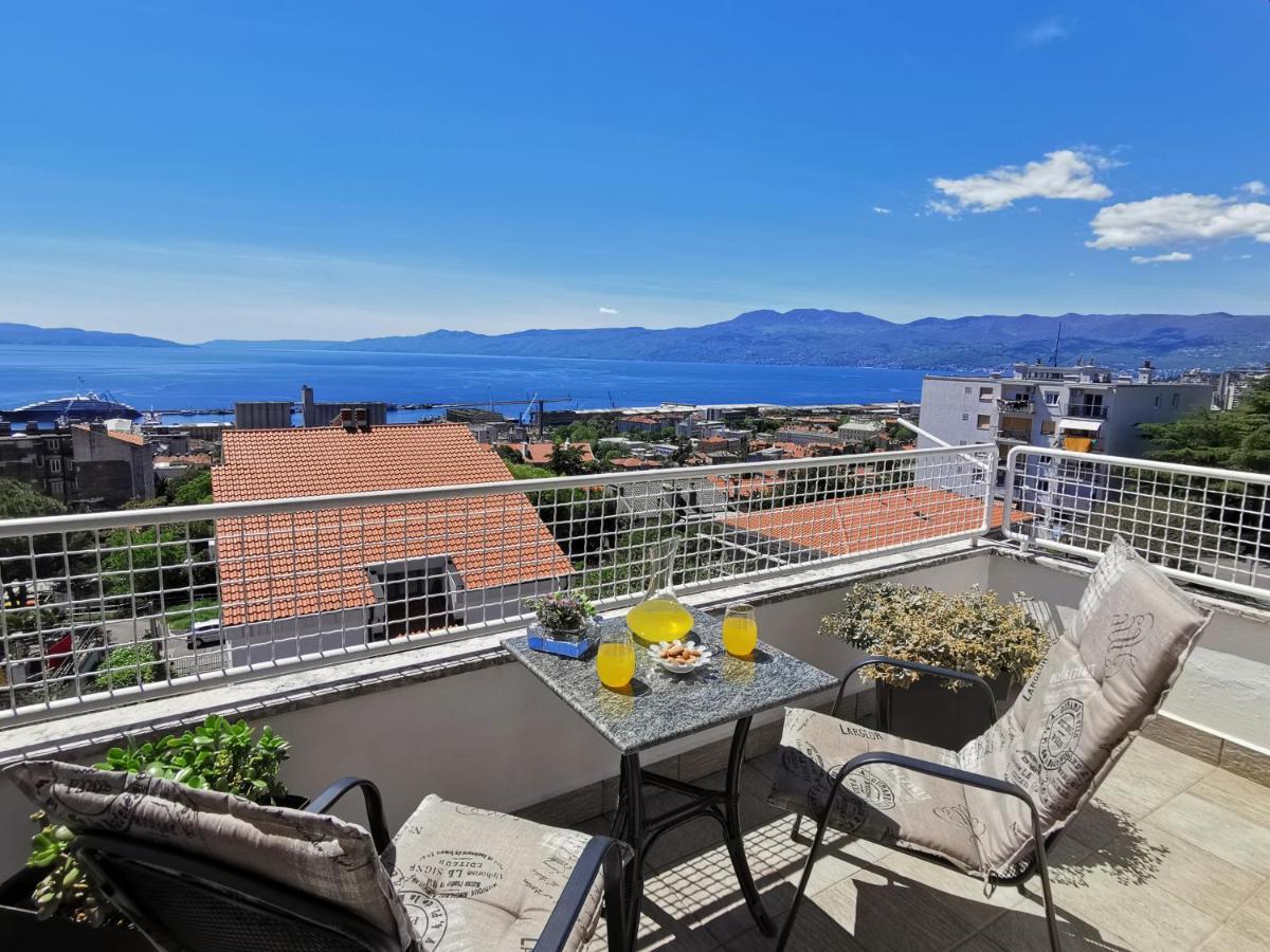 Apartment Belvedere With Seaview Rijeka Extérieur photo