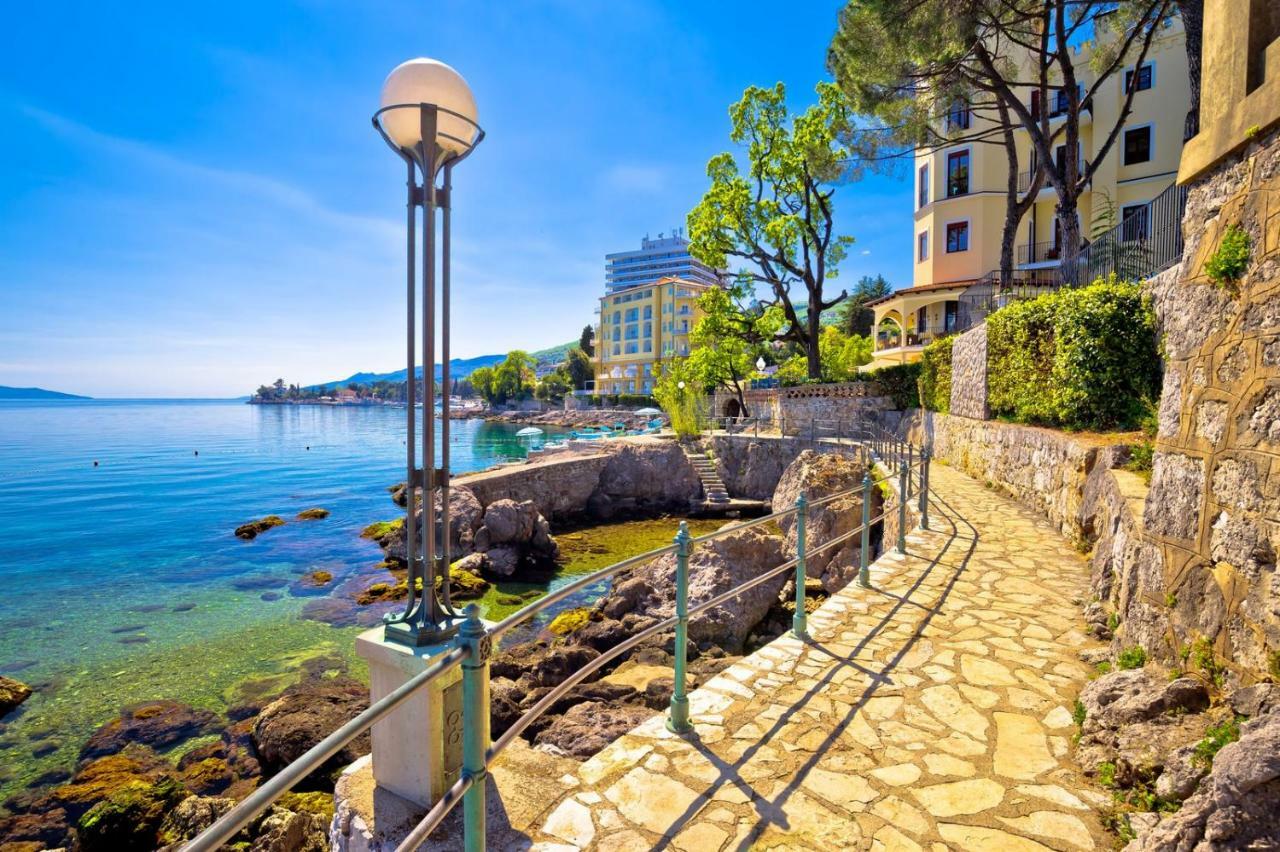 Apartment Belvedere With Seaview Rijeka Extérieur photo